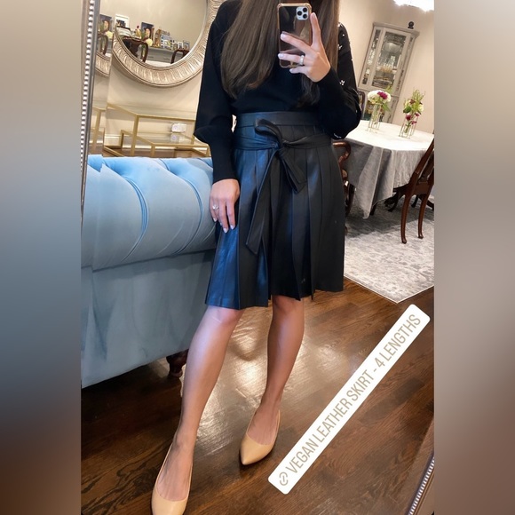 Apparalel Pleated Vegan Leather Skirt with Belt - Picture 1 of 3